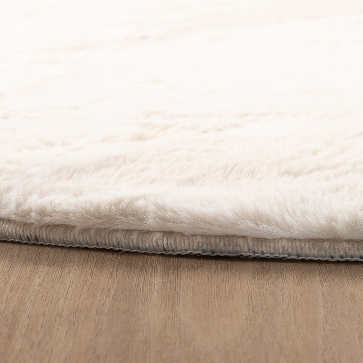Oval Low-Pile Rug – Cozy Cream