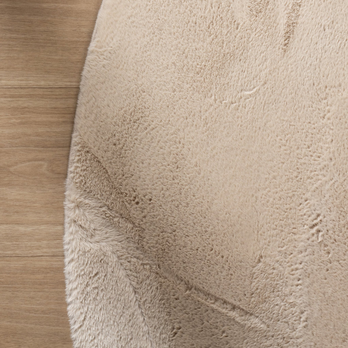 Round Low-Pile Rug – Cozy Beige